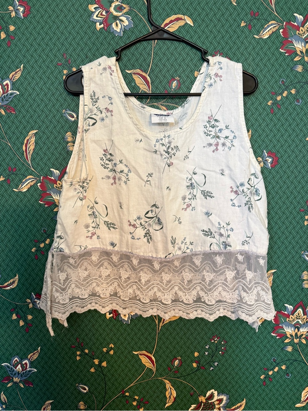 Floral Lace Hem Sleeveless Top - Vintage